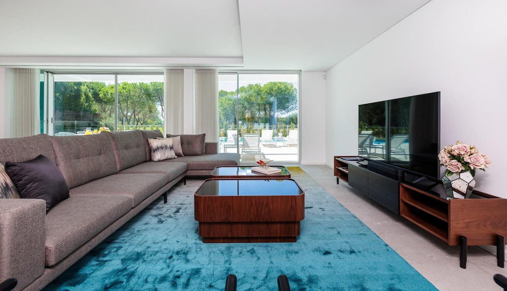 Victoria Green in Vilamoura view 5