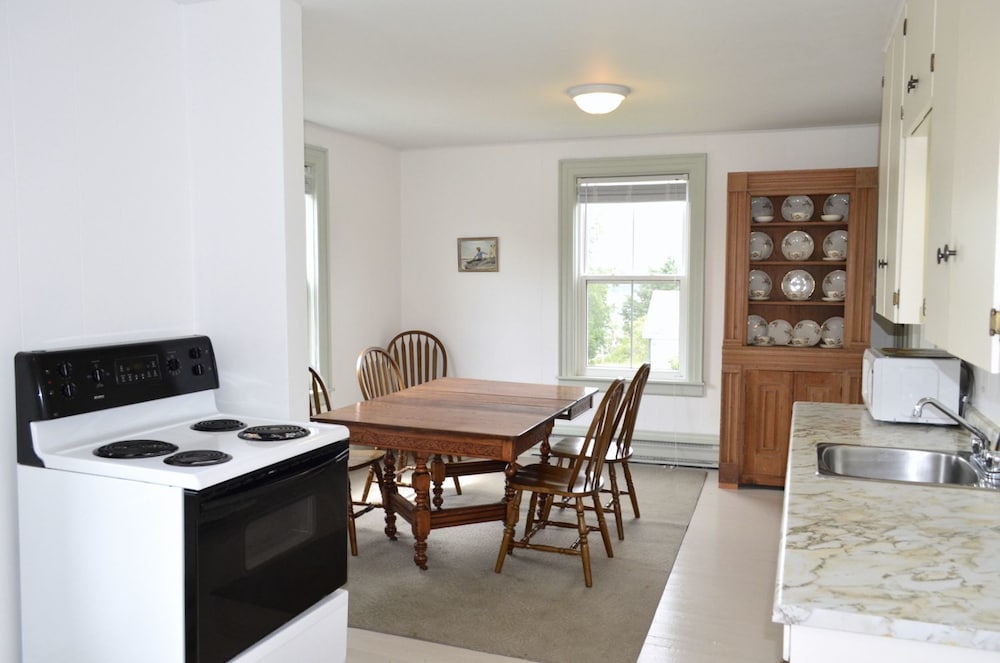 Still Point Lodge & Cottages