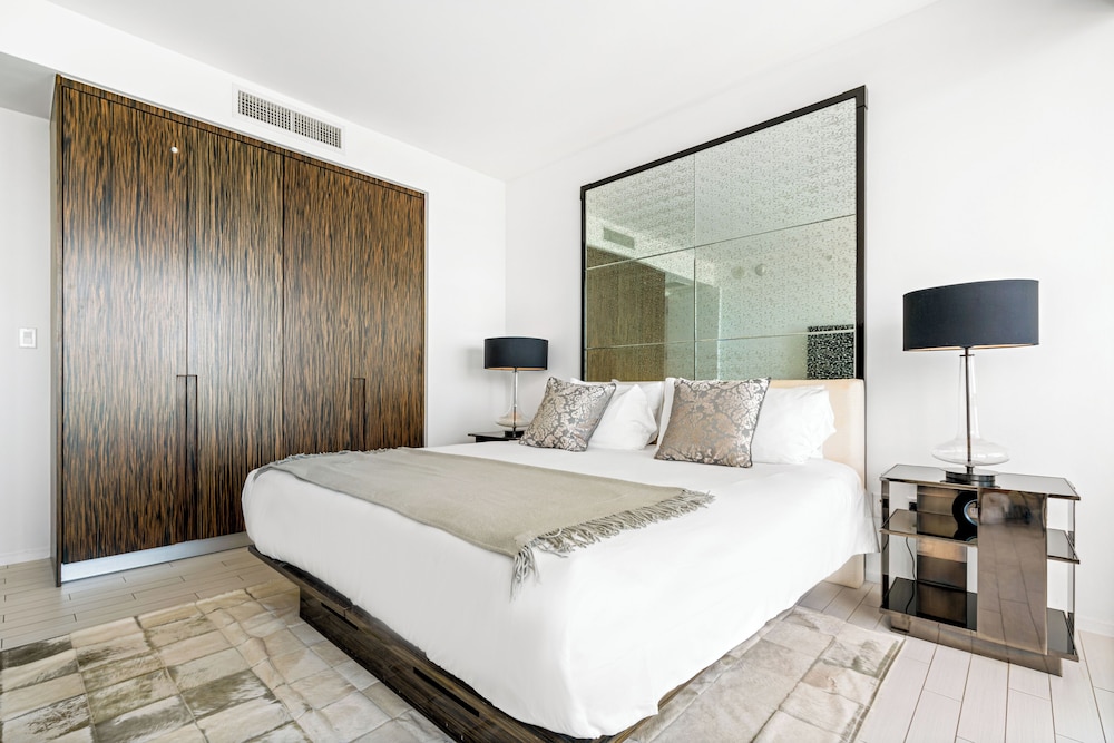 Luxury Vacation Rentals in South Beach by LRMB