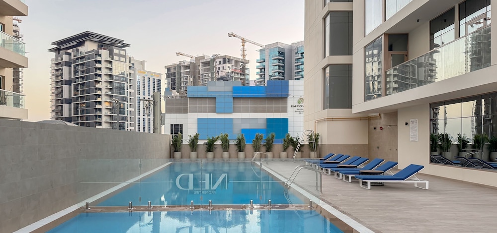 2BR w Canal & Burj View Near Dubai Mall