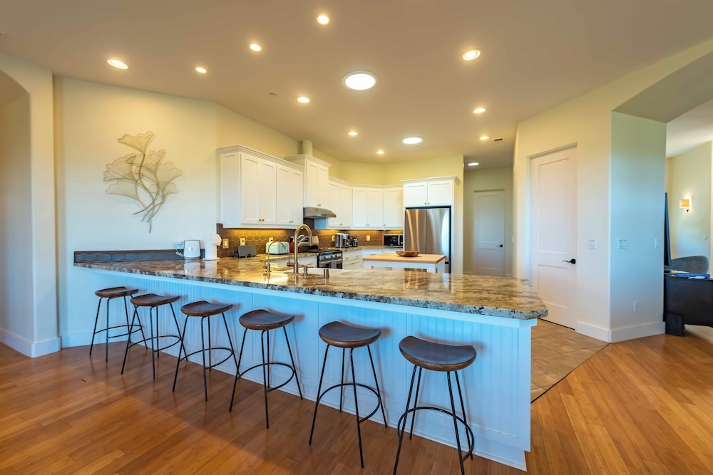 Blue Oak Oasis At Lake Naci