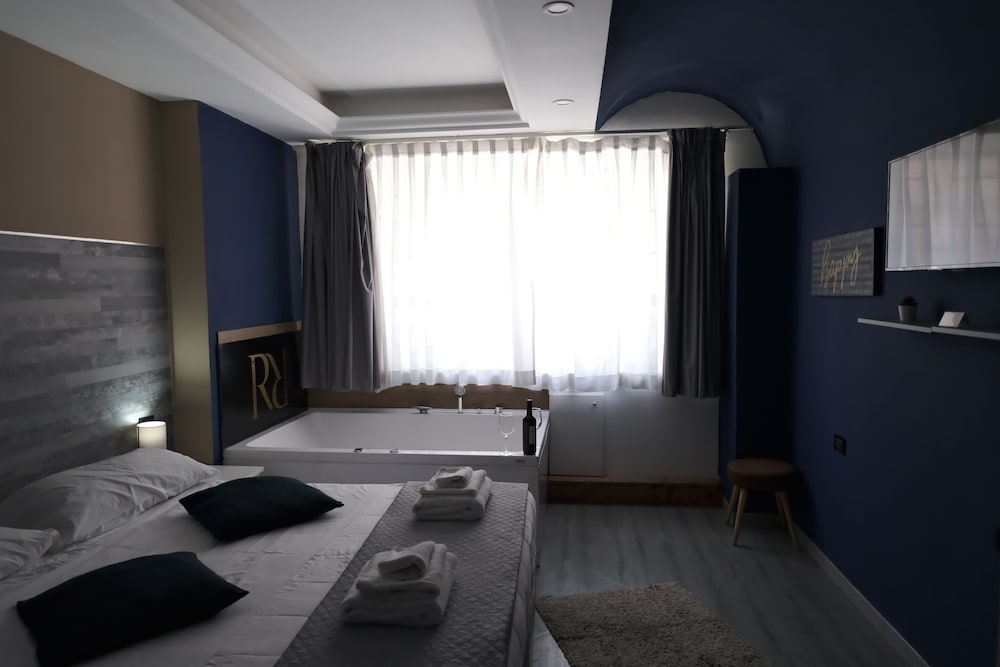 Royalty room spa