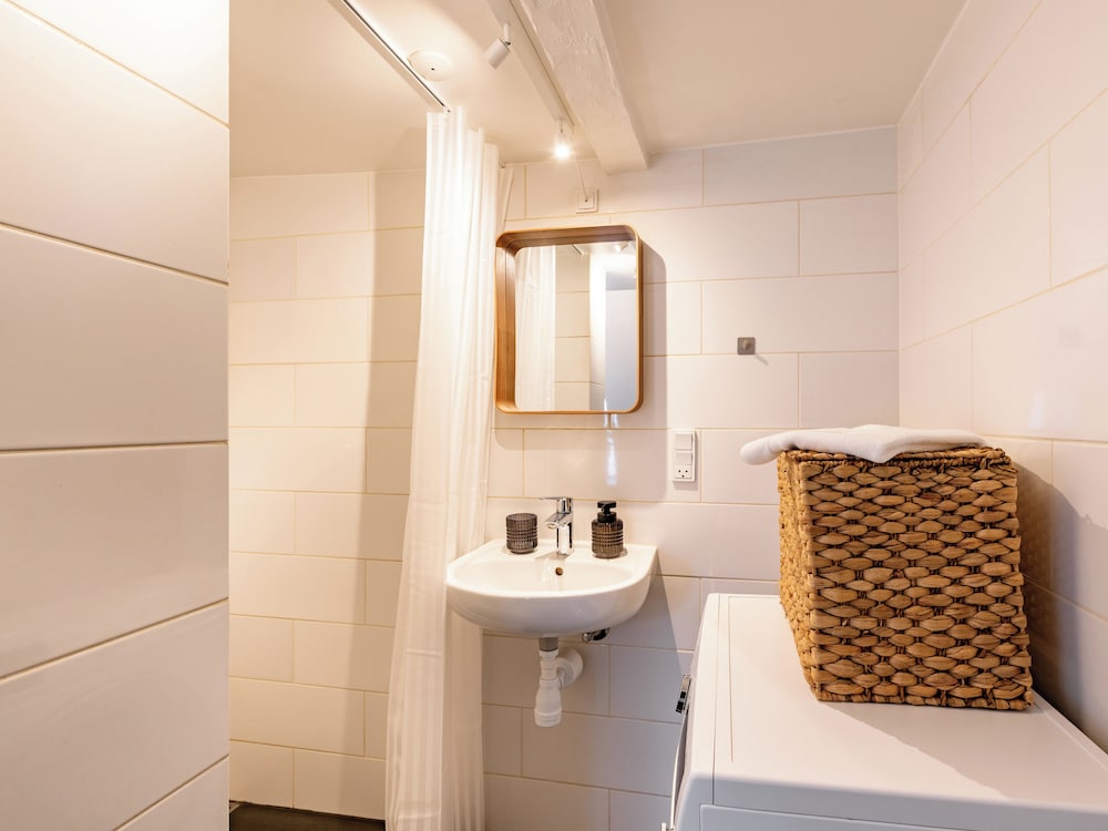 Sanders Admiral - Cosy 1-bdr Apt