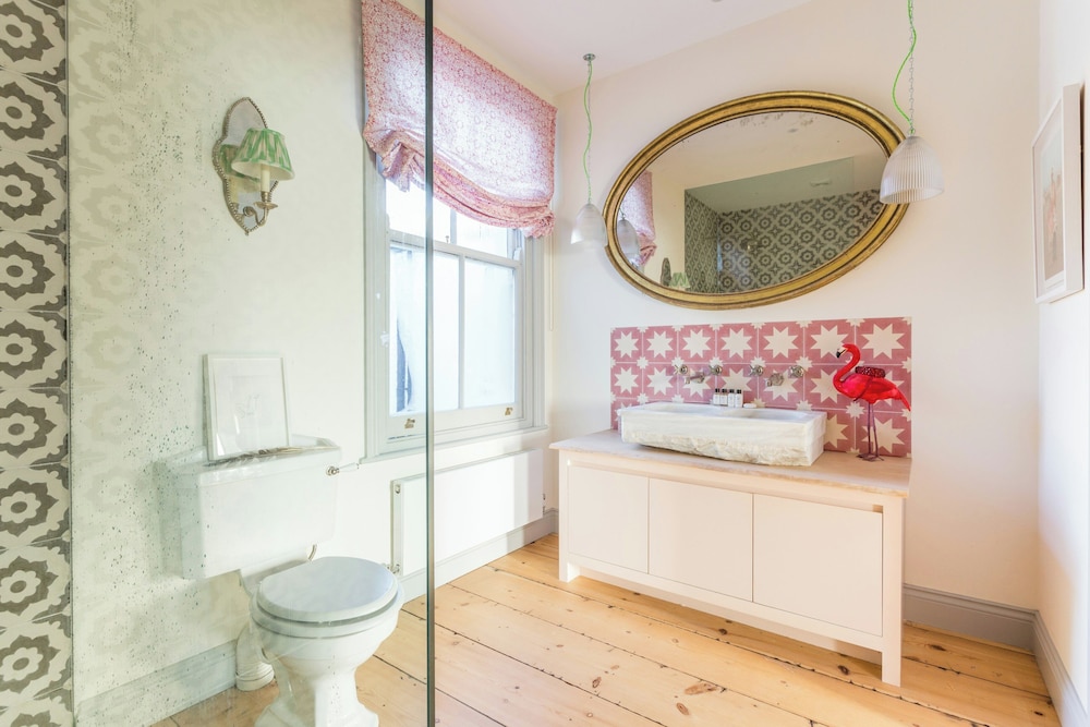 Barlby Road III by Onefinestay