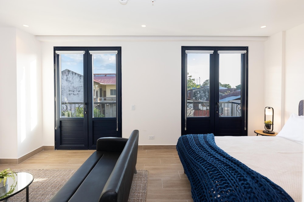The Stylish Condo by Acomodo