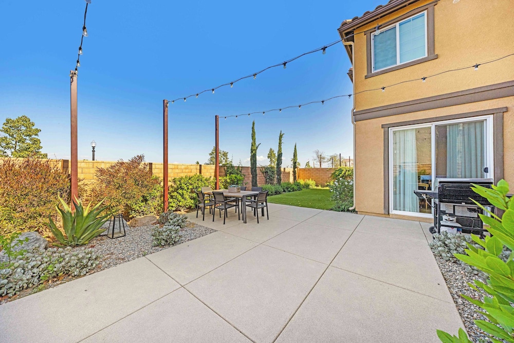 @ Marbella Lane - Rejuvenating Single-family Home