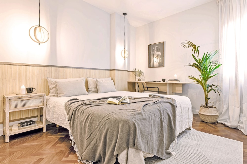 Raja - 2 Bedrooms Apartment in Almagro