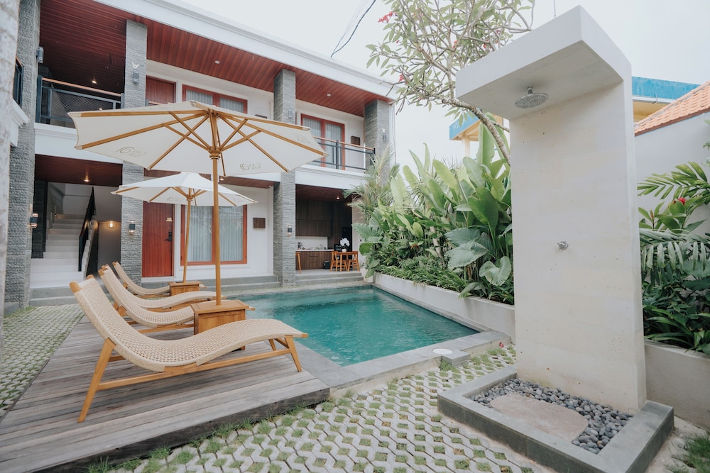 Casa Nika Suites Seminyak