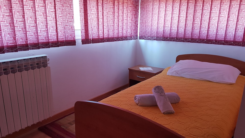 Room Marin view 3
