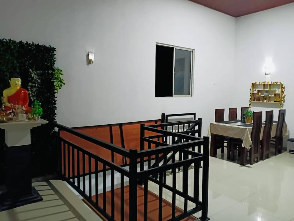 Home Stay With Local Charm