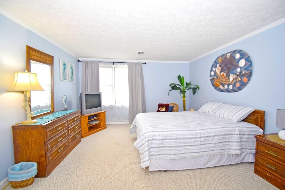 Sea Jay 616c 2 Bedroom Townhouse by RedAwning