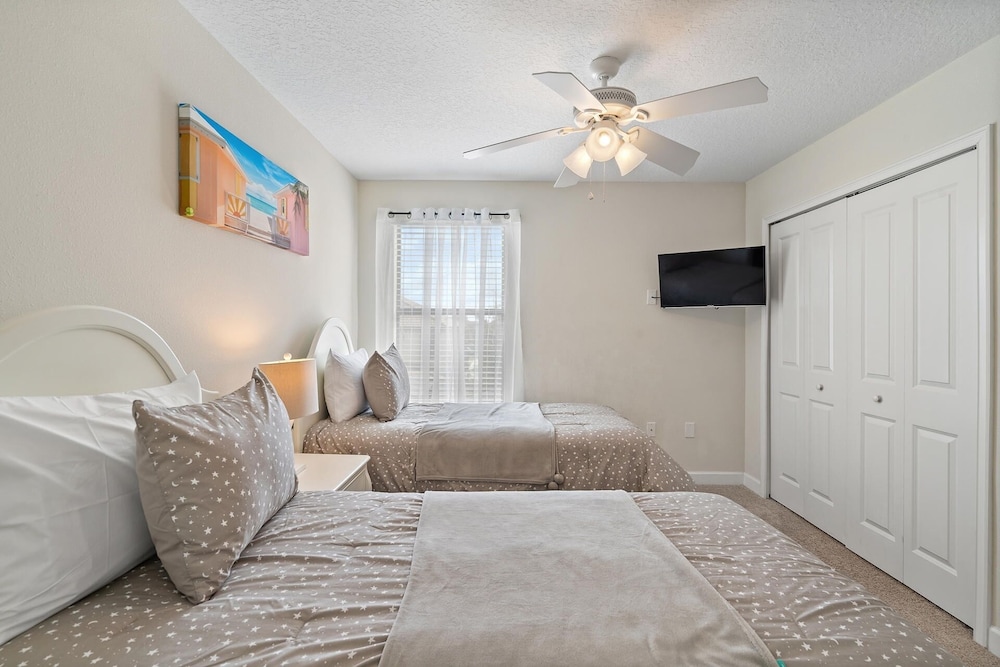 Championsgate Resort 6 Bedroom Private Pool Home with Game Room 6 Home