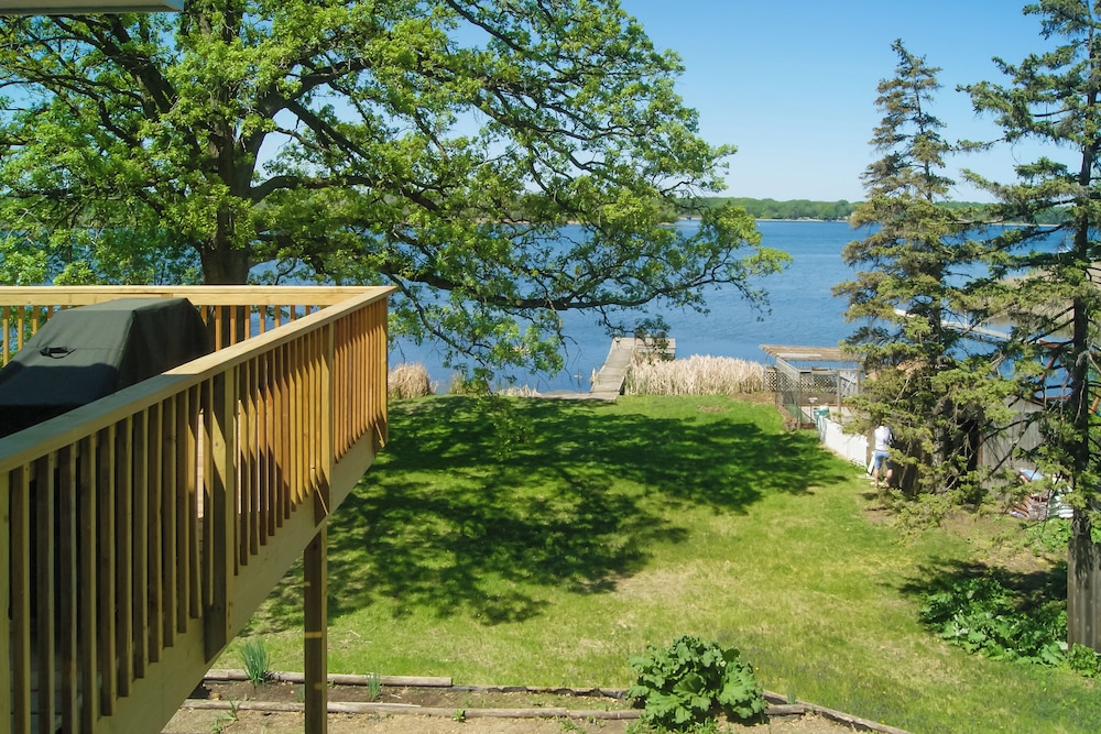 Waterfront Eagle Lake Home w/ Yard & Deck