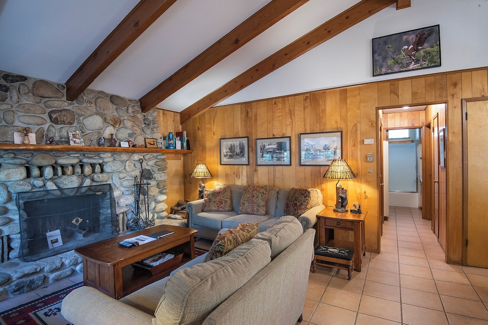 Yosemite Retreat in the Meadows