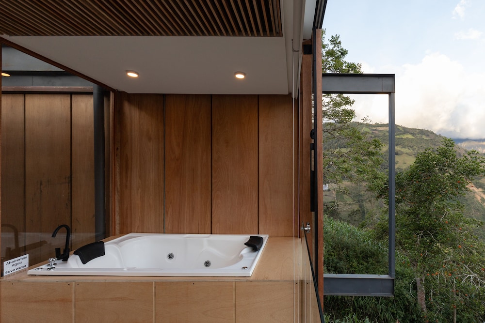 Hotel Deluxe Volcán - Image 1