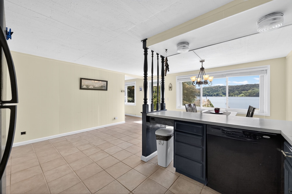 Lakefront Getaway With Private Dock & Scenic Views 3 Bedroom Home