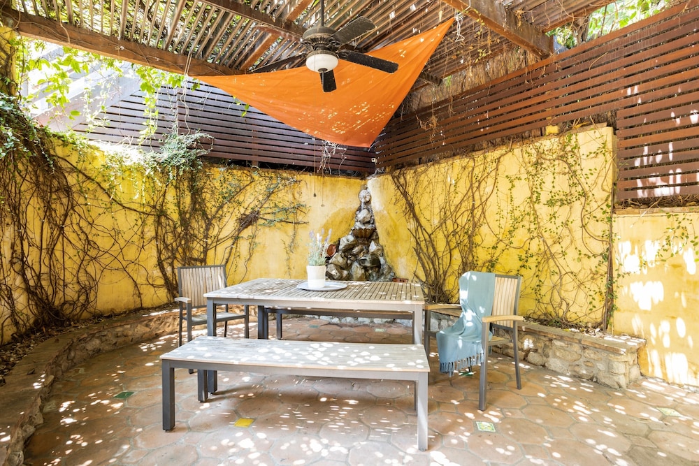 Fredonia by Avantstay Great Views of Studio City