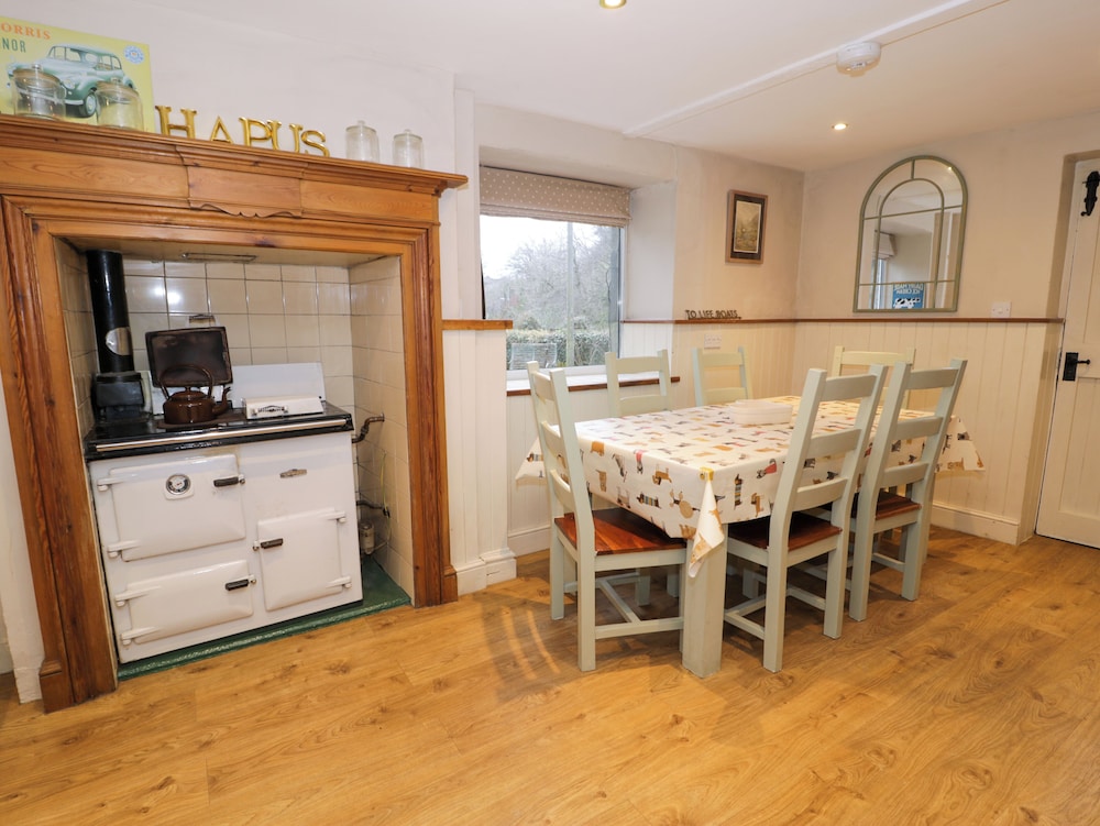 Glandwr Cottage