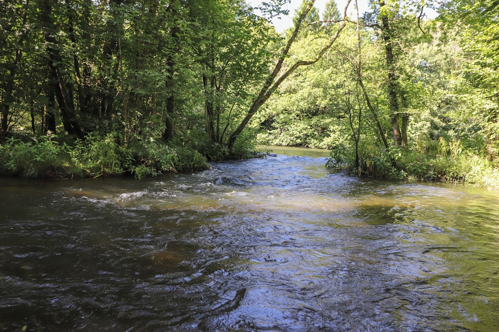 Millstream Ridge