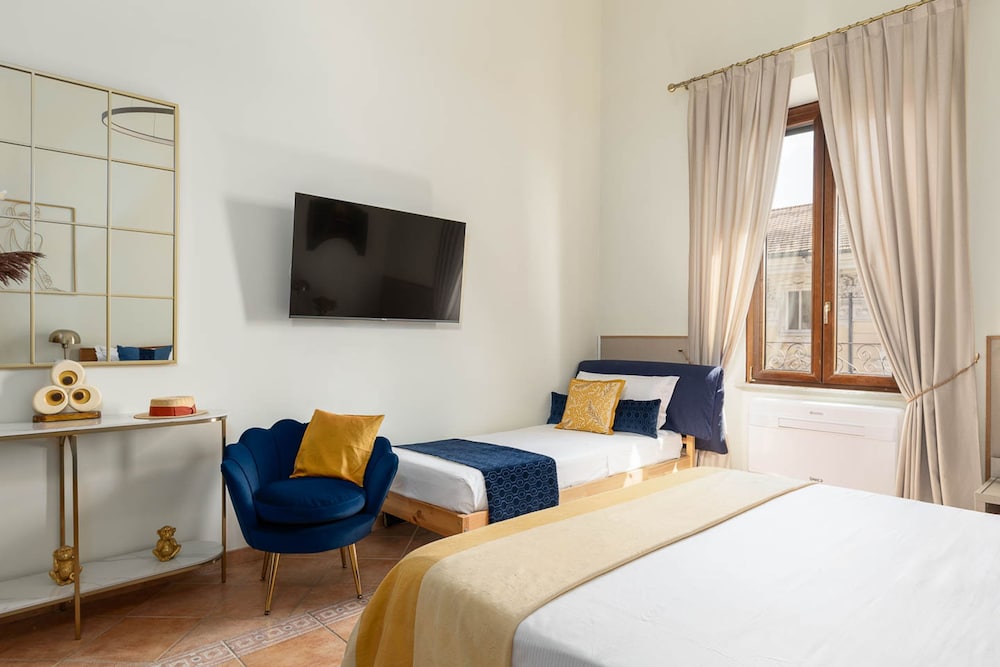 Rosam Via Veneto 15 min Walk From Spanish Steps