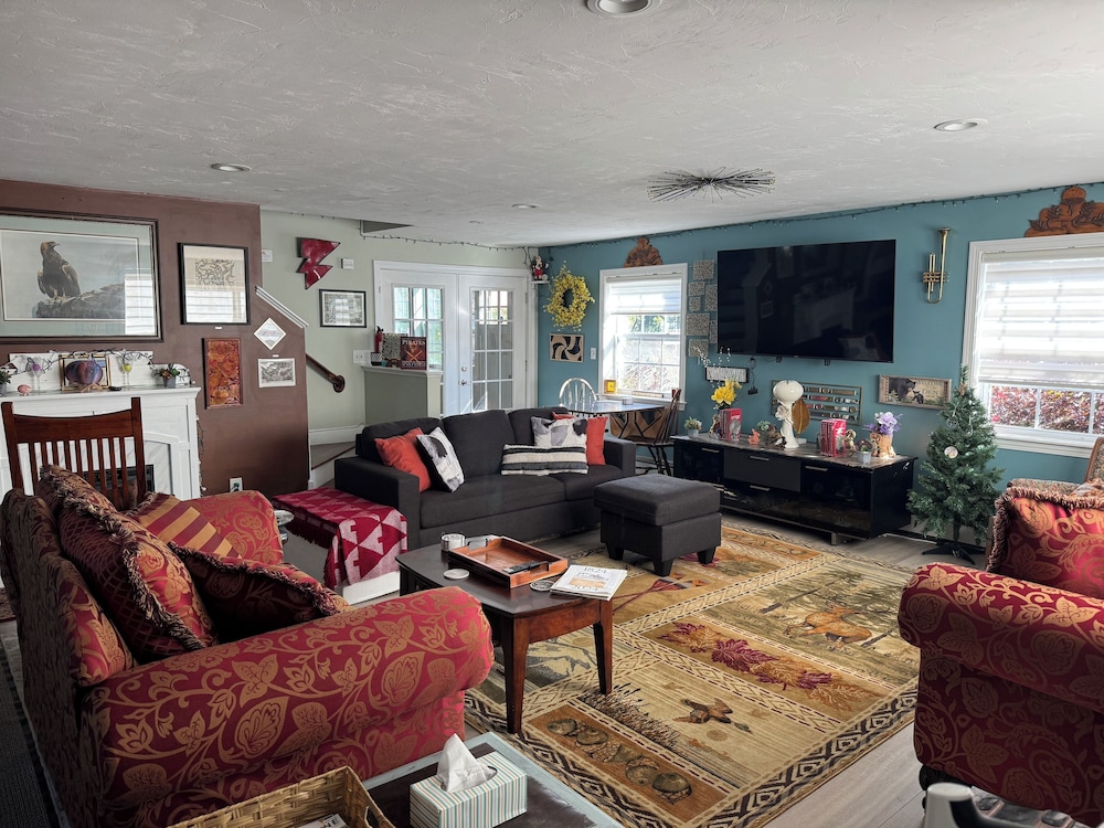 Pine Tree Trail Lodge