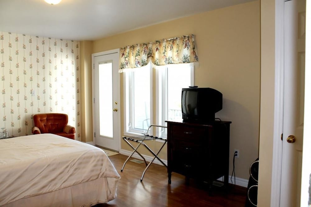 Mackenzie House B&B by Elevate Rooms