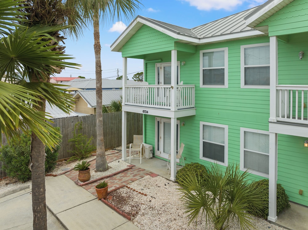 Sago by the Sea: 2-bed, 2.5-bath Retreat Steps From the Beach, Sleeps 7!