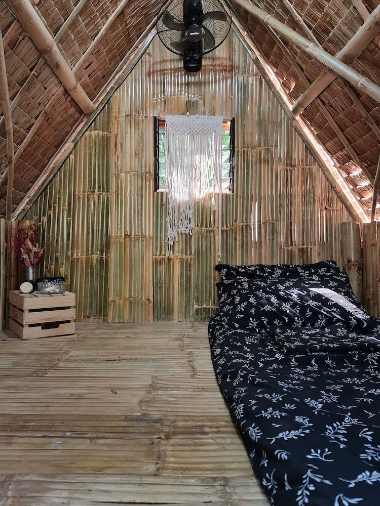 MoRue's Den view 4