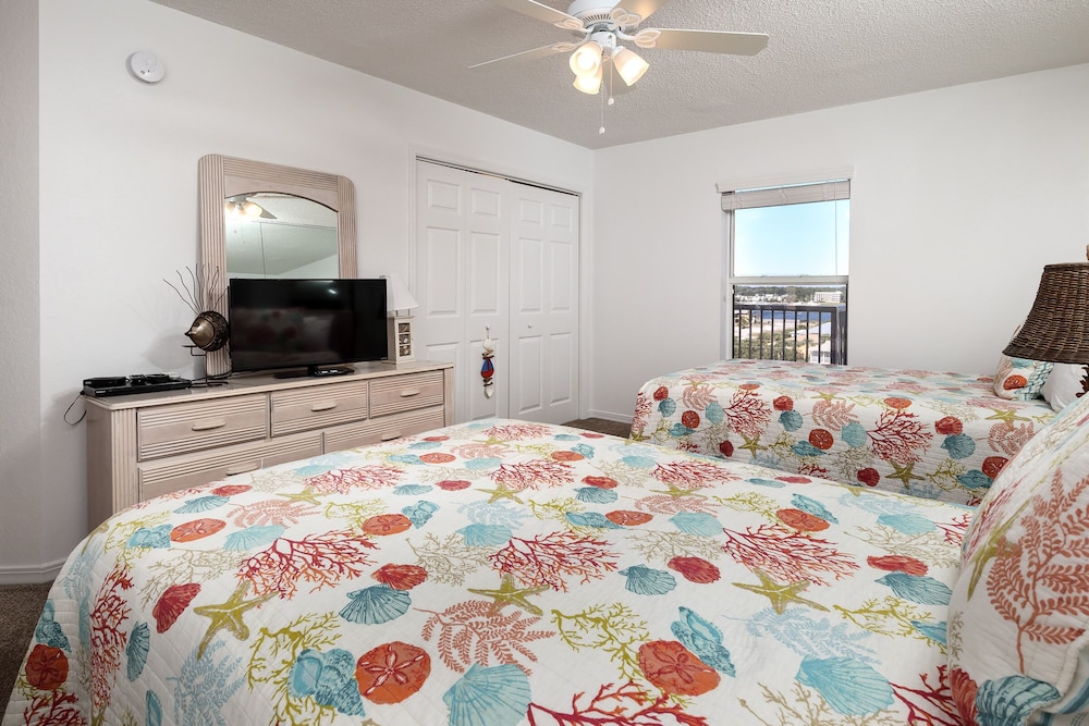 Islander 7010 by Brooks and Shorey Resorts