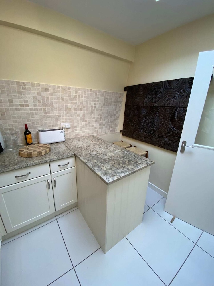 Beautifully Curated 2BD Flat Tyburnia, London!