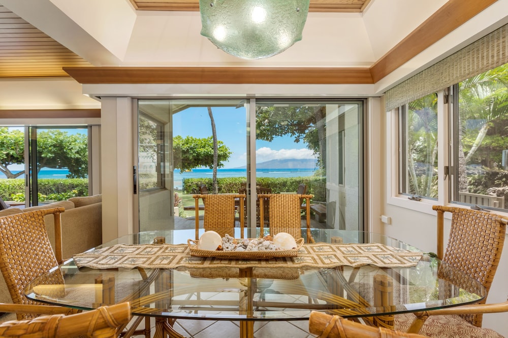 Puunoa - CoralTree Residence Collection