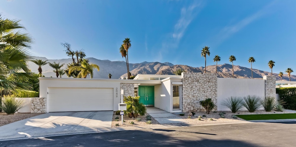 Indian Canyon Oasis in Palm Springs