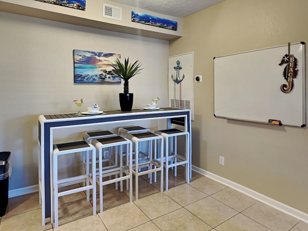 Harbor East Condominiums 414D by Ryson Vacation Rentals
