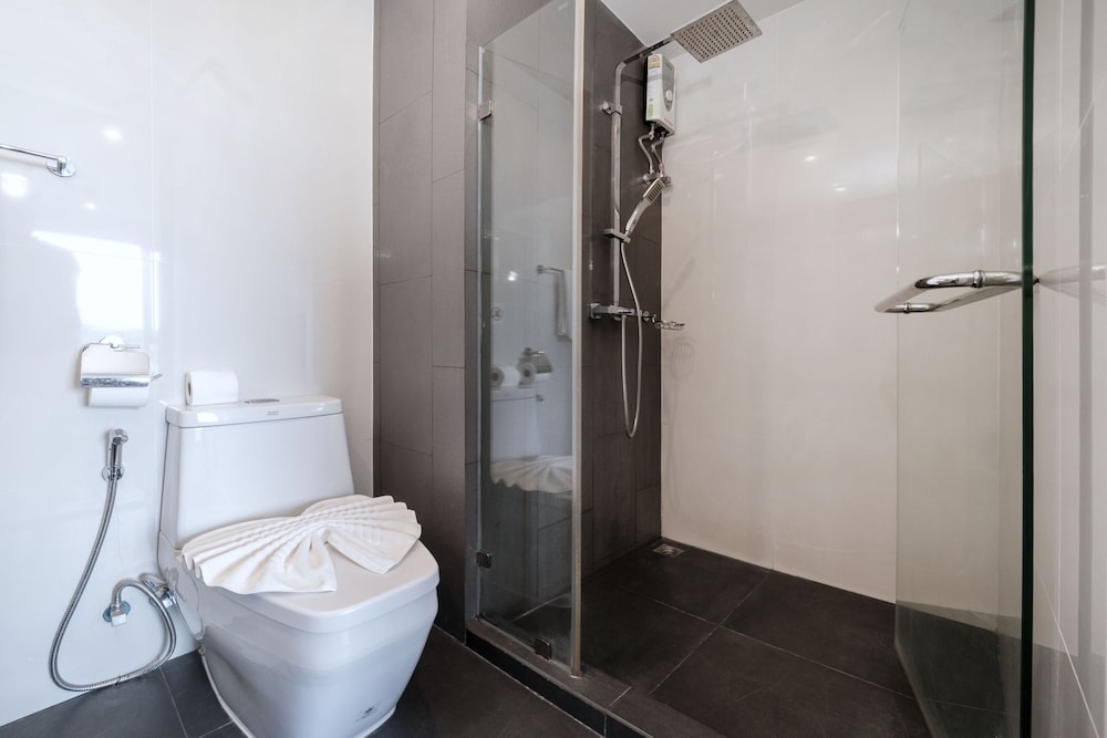 Suite C416 at 6th Avenue Surin Residence