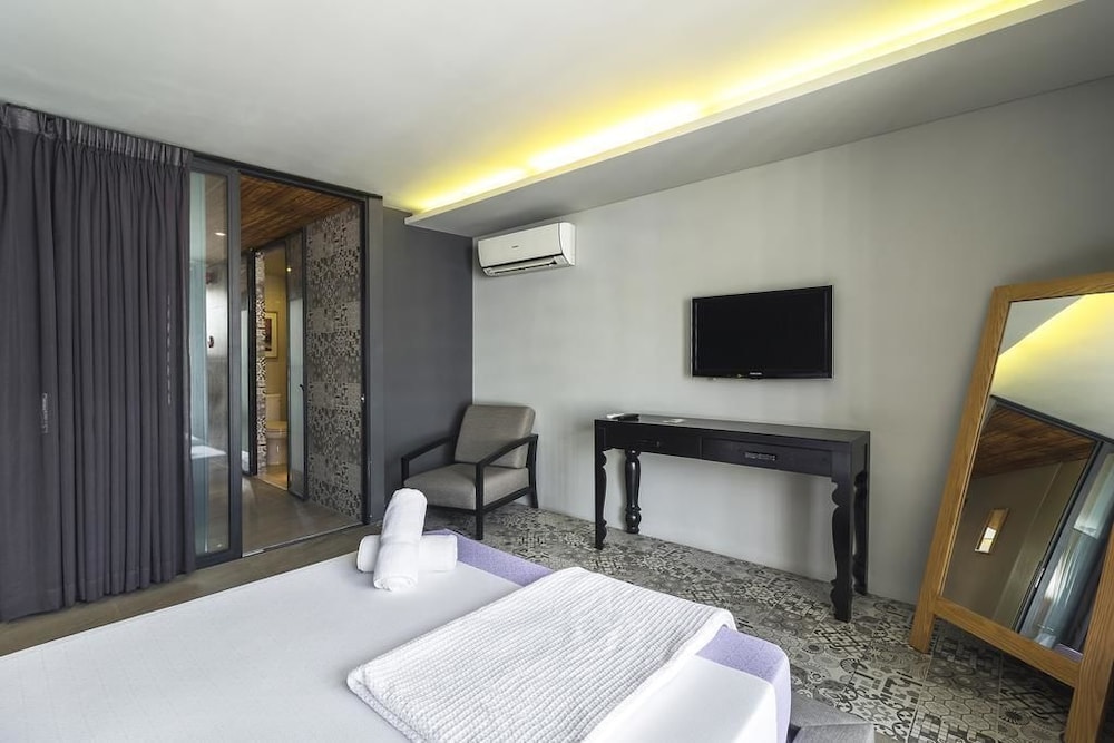 Christina's Saigon - An House