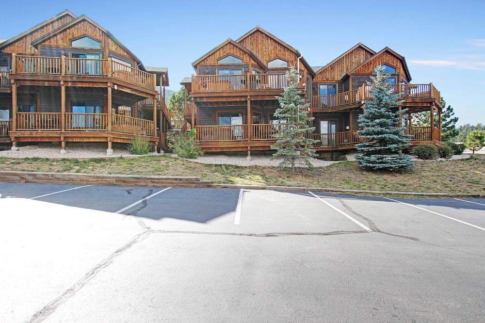 Sheep Mountain 20b 2 Bedroom Condo by RedAwning - Property Image 8
