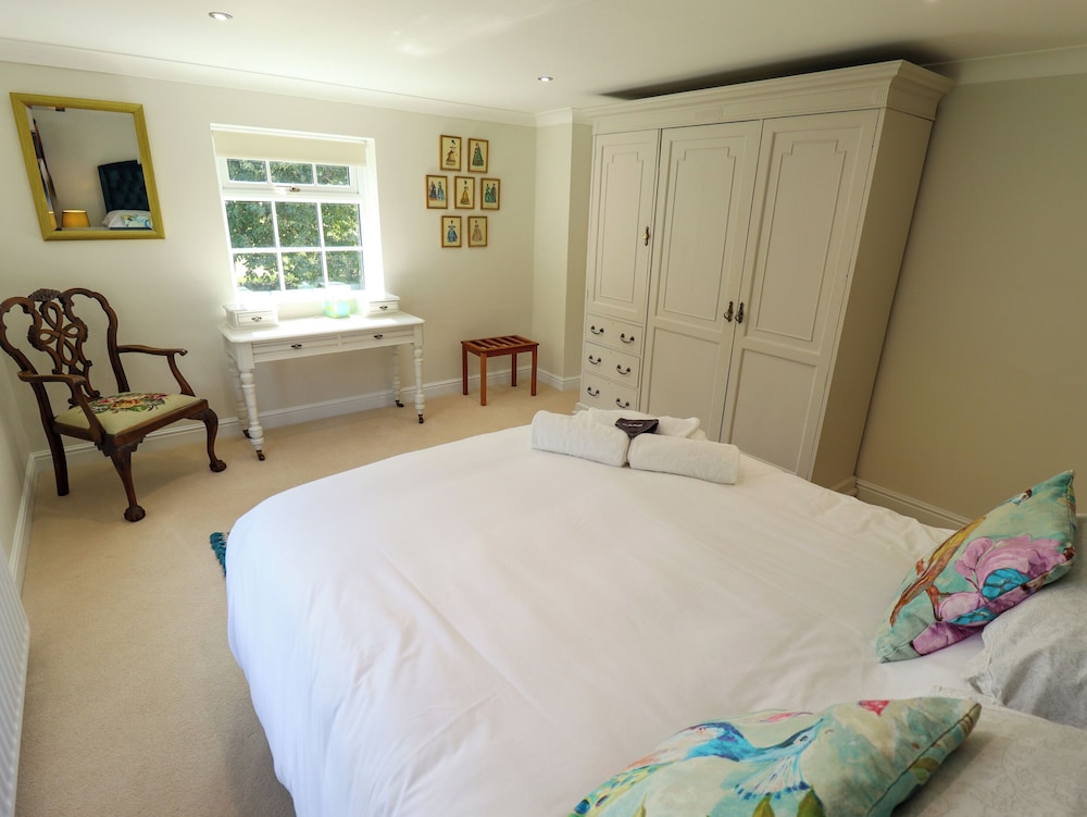 Moon Field Lodge