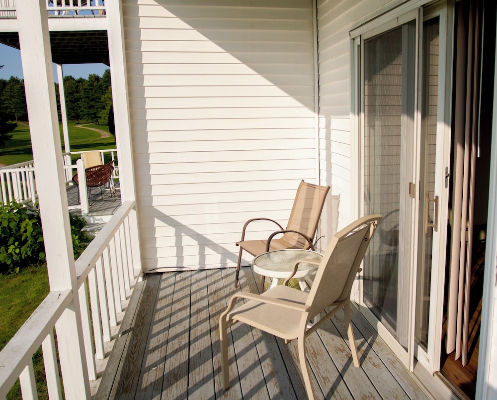 Condos at Fairlawn view 4
