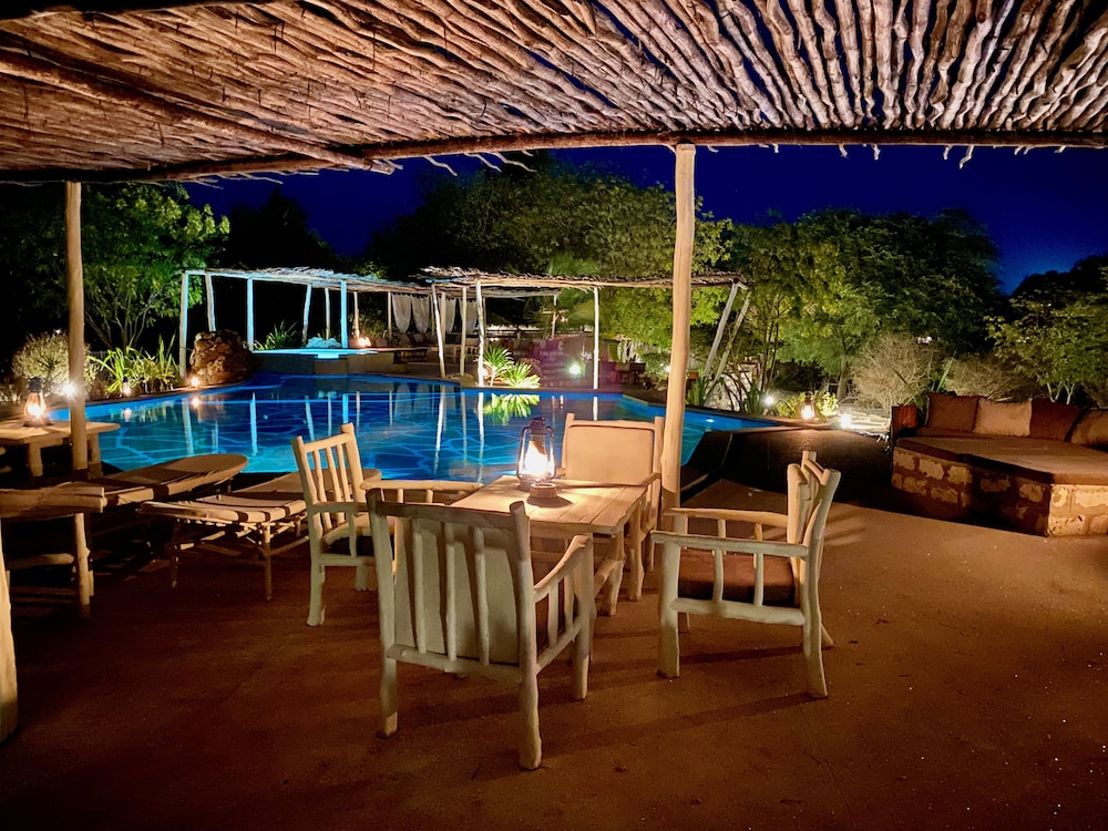 Rock and Sea Resort