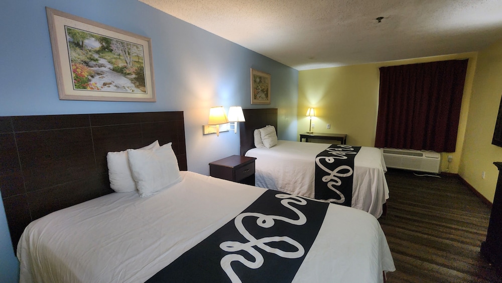 Capital O Fairway Inn - Baytown La Porte TX