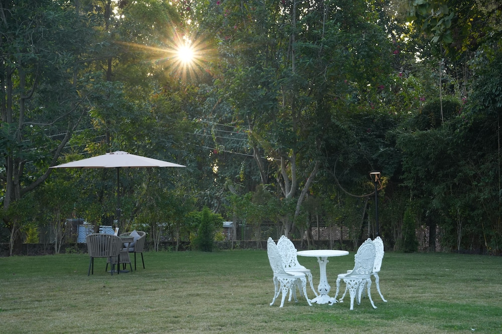 3 Acres Resort