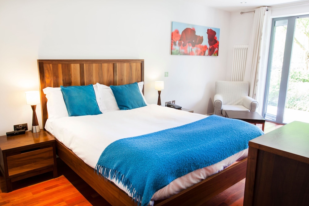 Yeovil Vacations - Lanes Hotel - Property Image 23