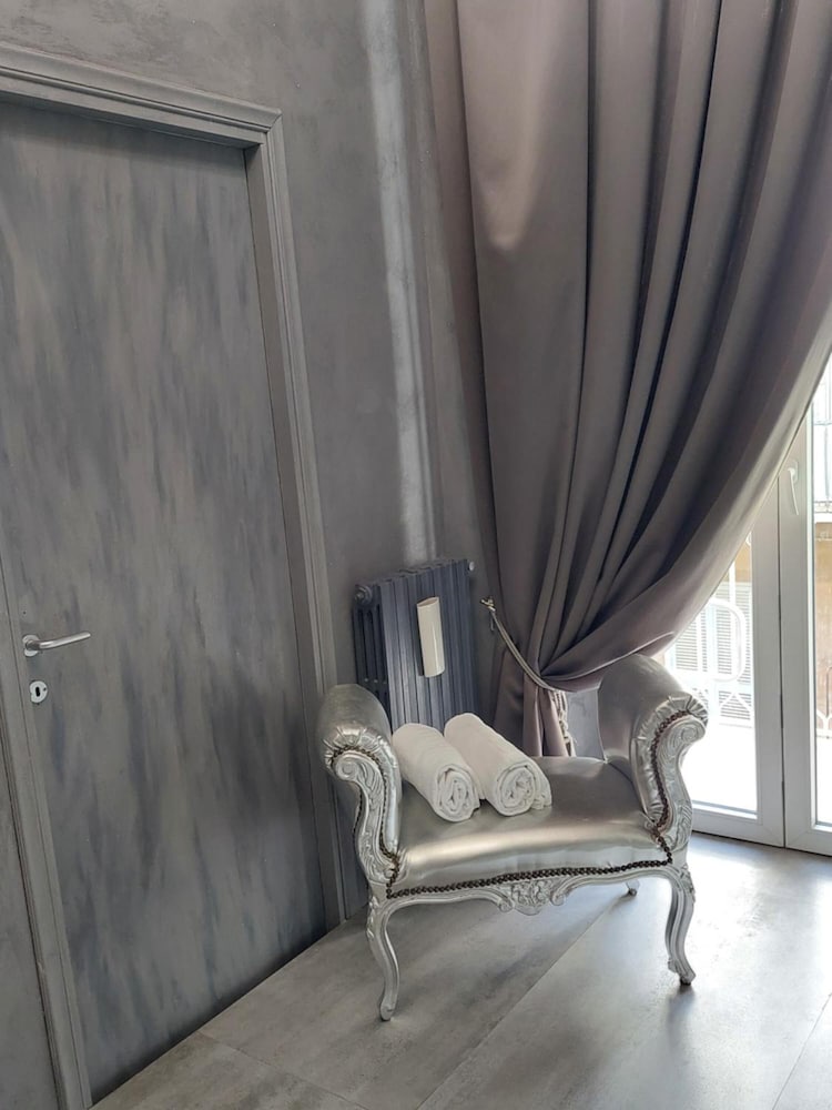 Rhome 18
