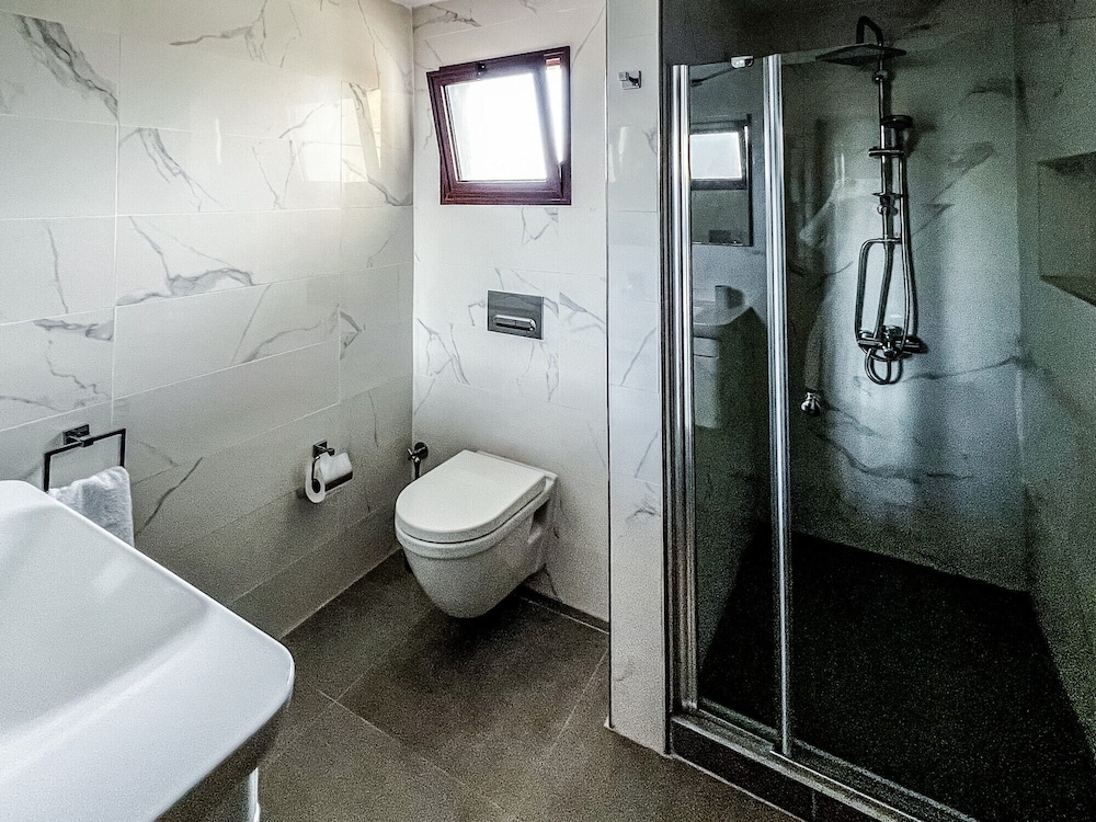 Villa With Private Pool and Backyard in Lapta