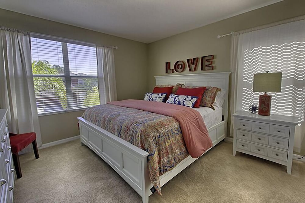 Bella Vida Resort by Home 2U