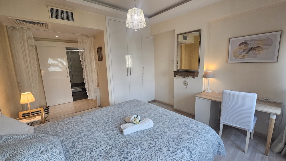 116 NIC 302a - Stay Fantasia Central Suite