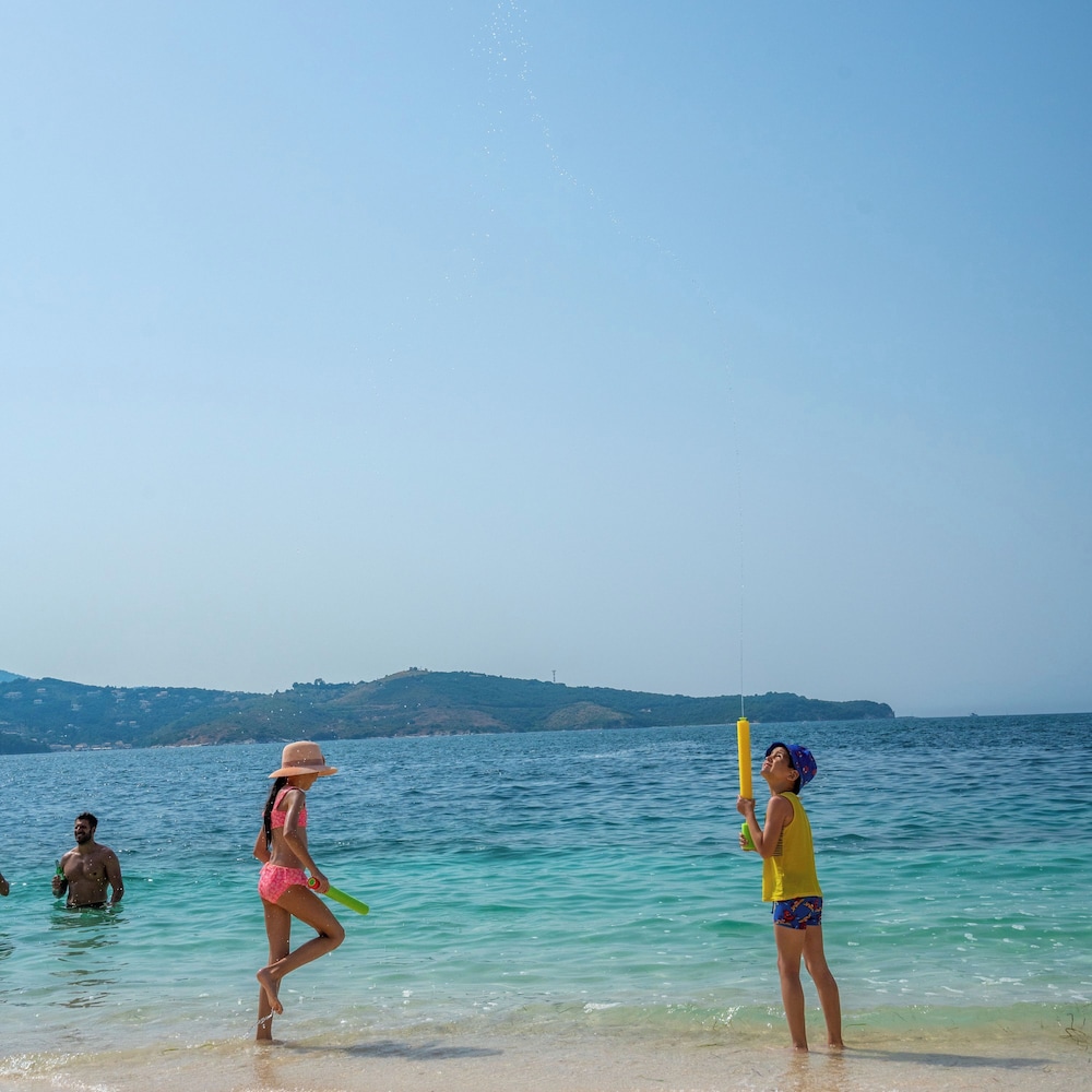 Arameras Beach Resort 47
