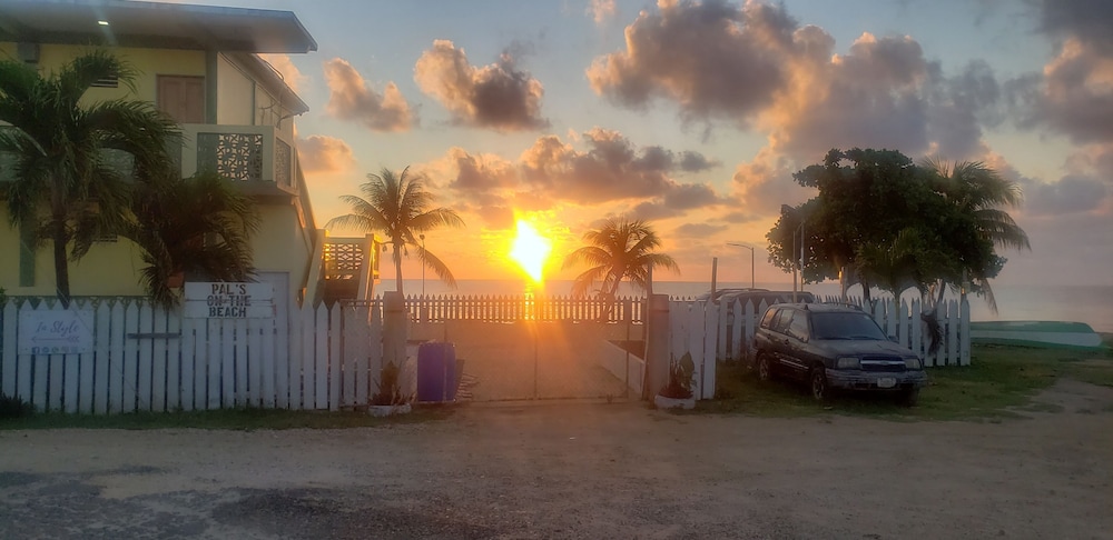 Belize Vacations - Pal's on the Beach - A Gold Standard Hotel - Property Image 47