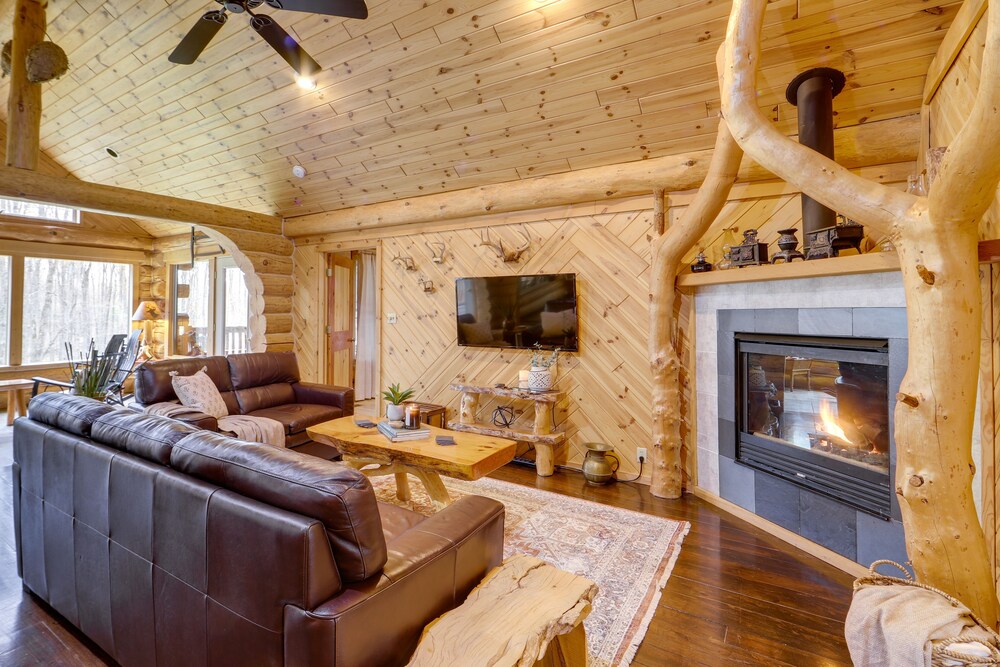 Rustic Tustin Cabin on 7 Acres w/ Fire Pit  Porch - Property Image 43
