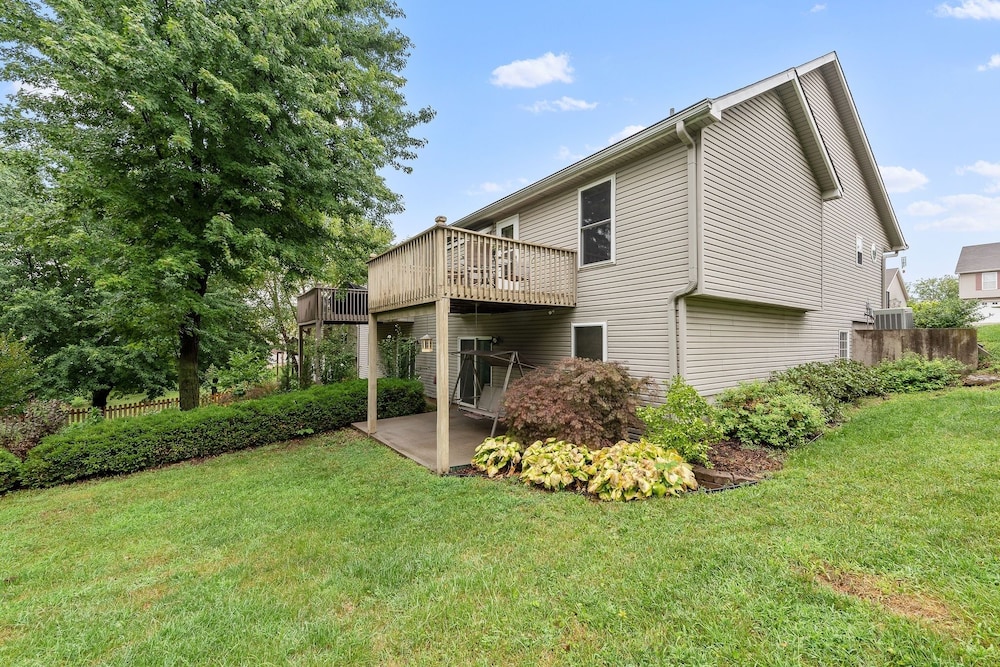 Beautiful Townhome 11 Minutes To Downtown 3 Bedroom Townhouse